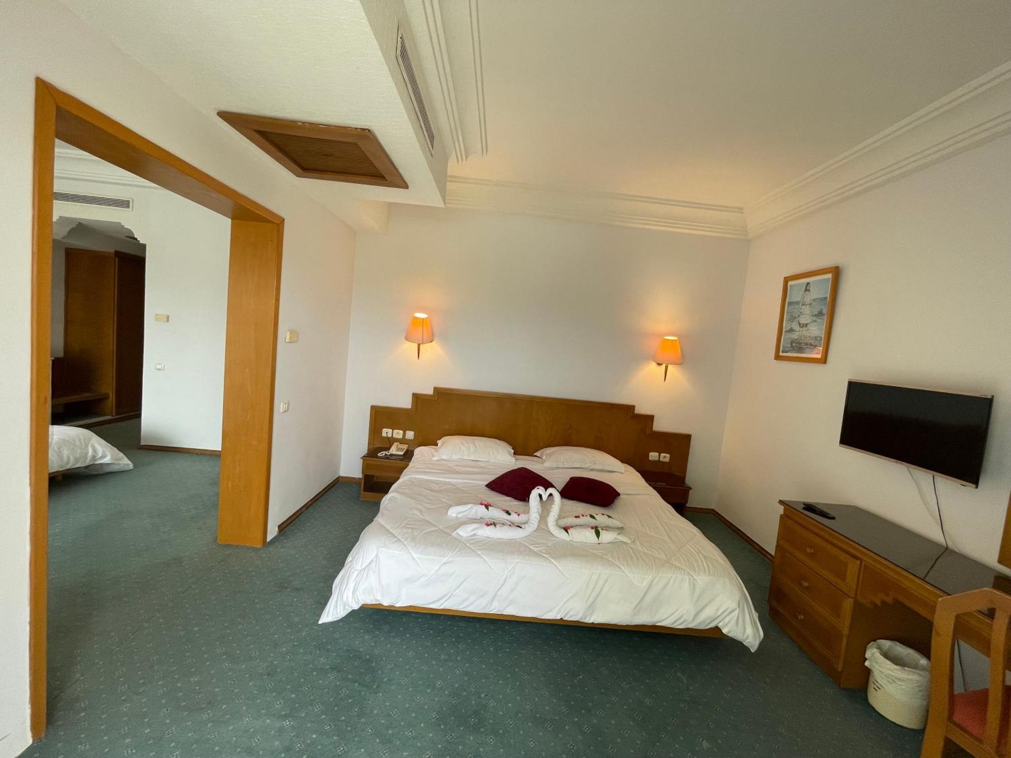 Marina Palace Yasmine Kamer foto