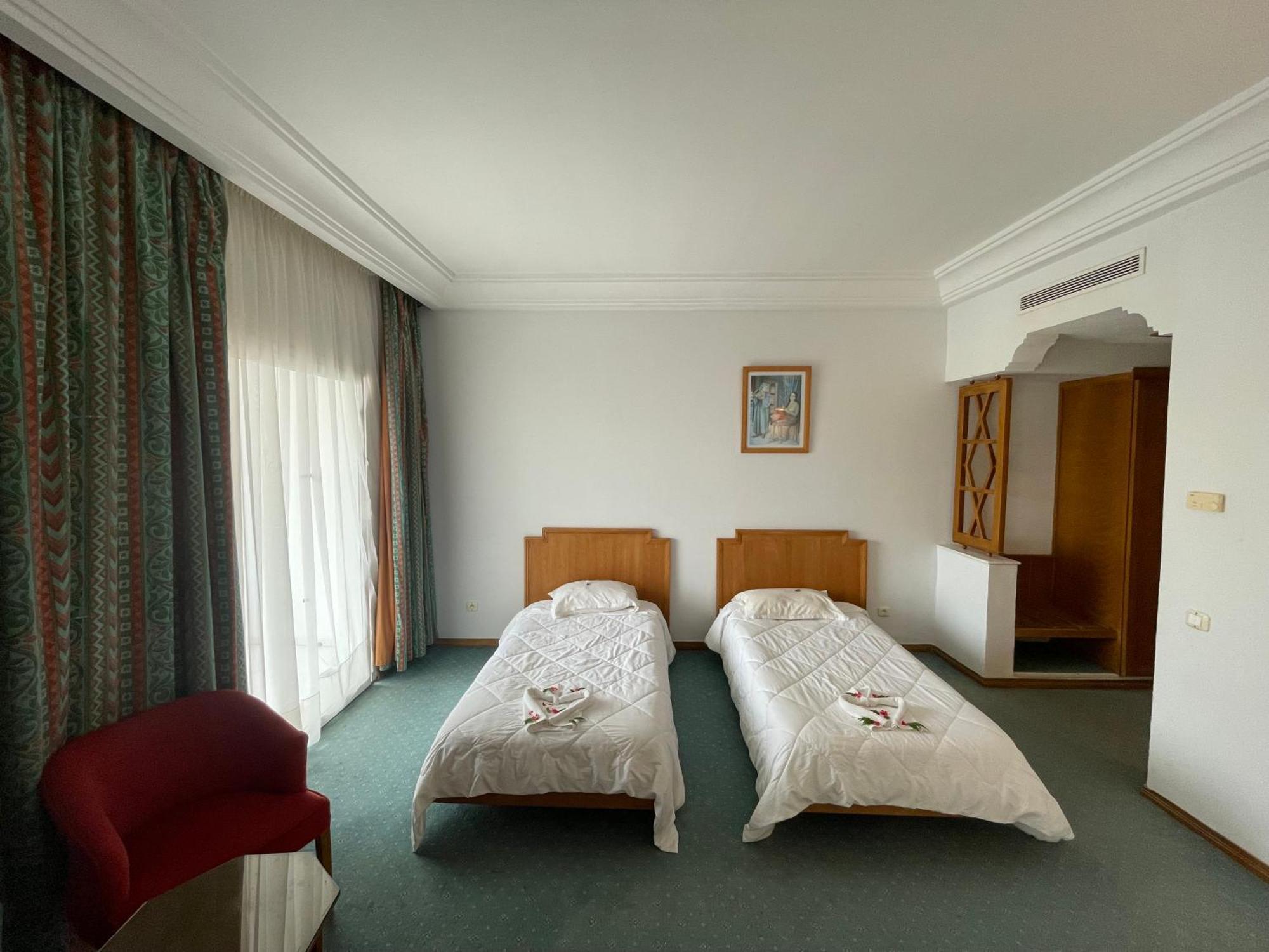 Marina Palace Yasmine Kamer foto