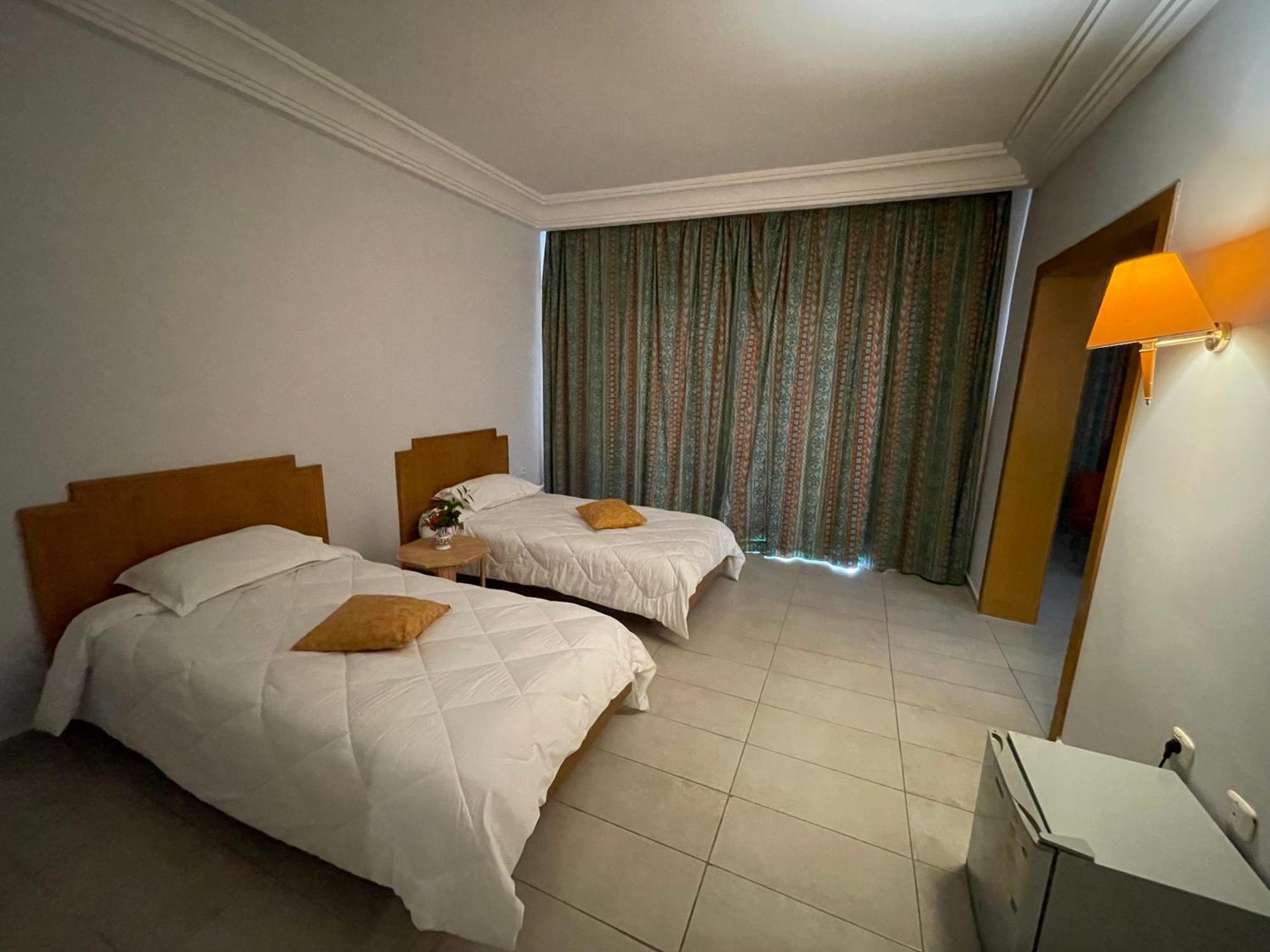 Marina Palace Yasmine Kamer foto